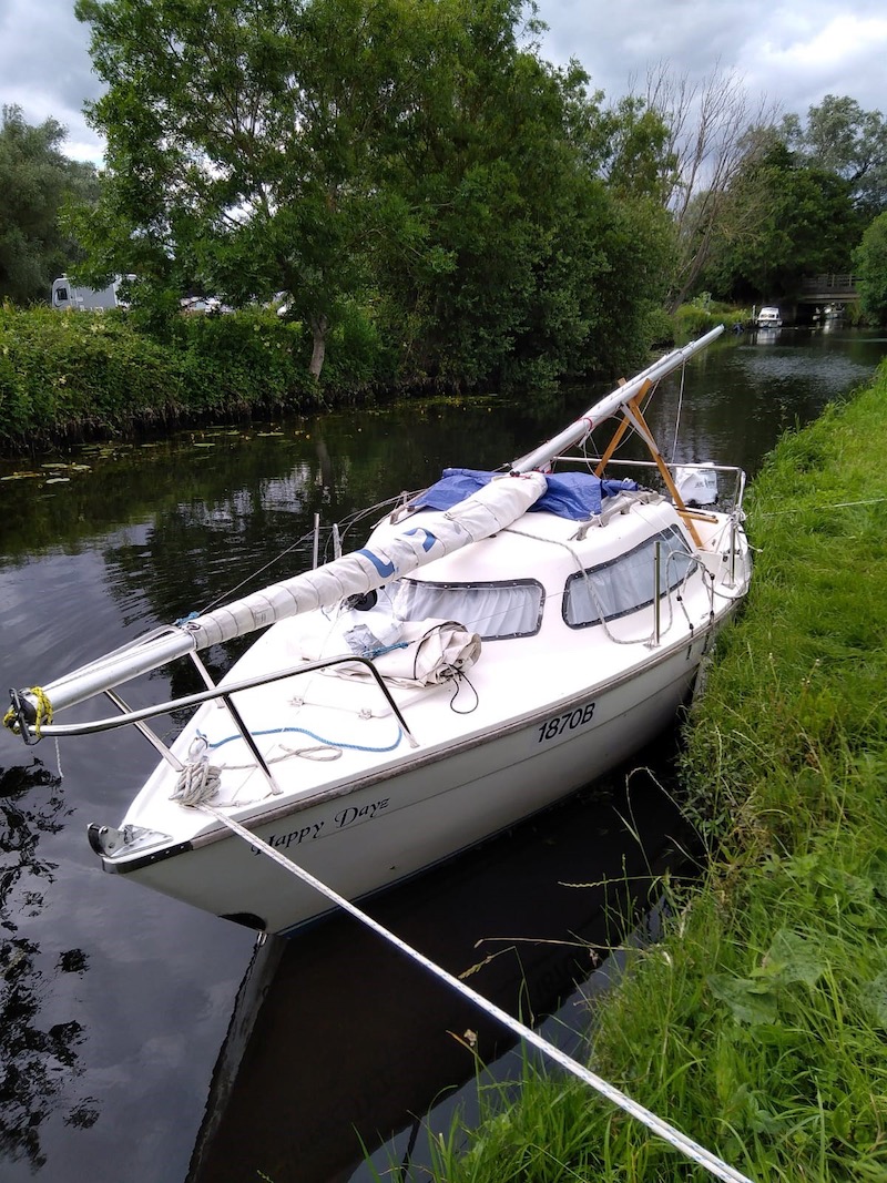 3 Happy Dayz moored in Geldeston