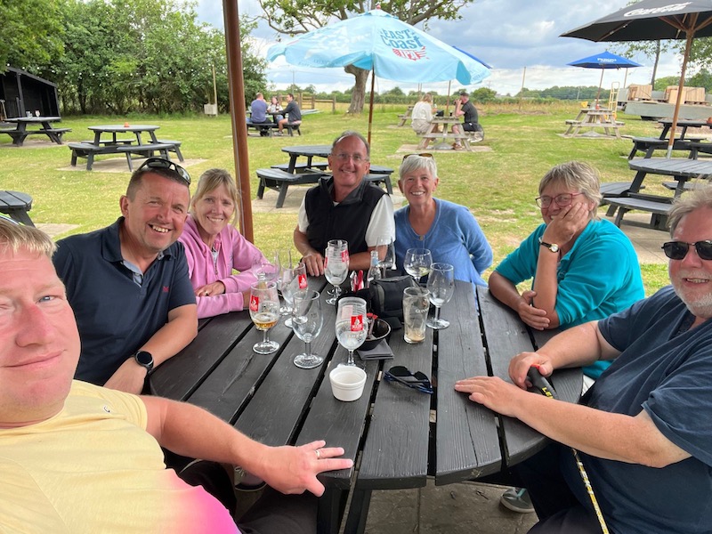 7 Crews enjoying a drink at Dukes Head Somerleyton